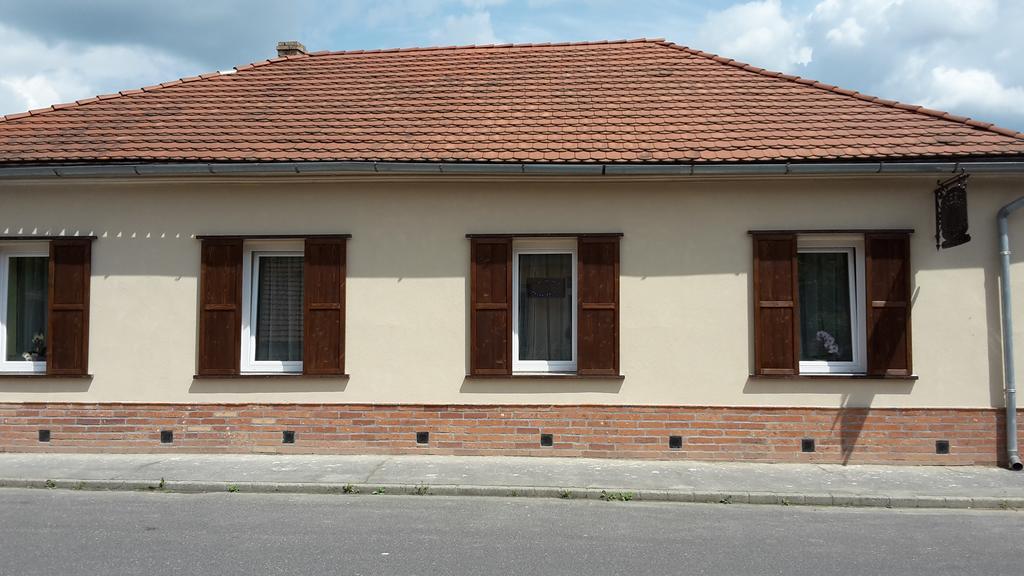 Hotel Réka Vendéghàz Tokaj Exterior foto