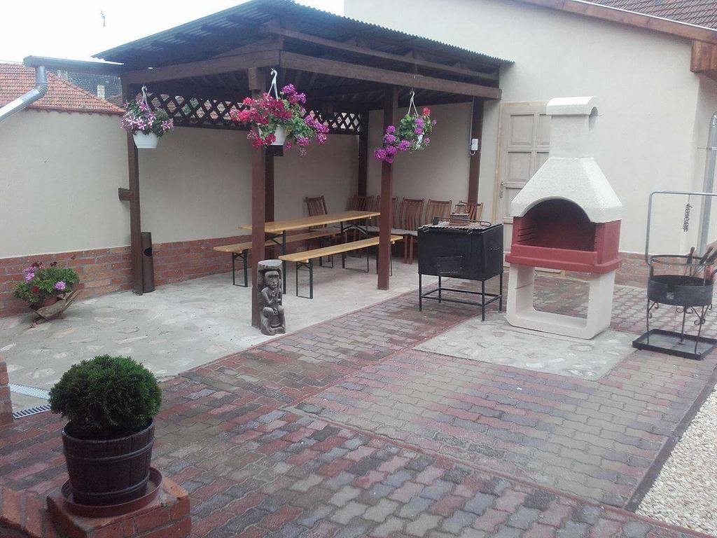 Hotel Réka Vendéghàz Tokaj Exterior foto
